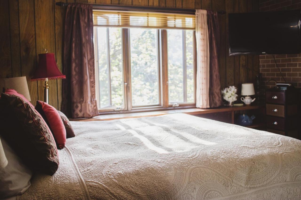 Shane Acres Country Inn Juneau Extérieur photo
