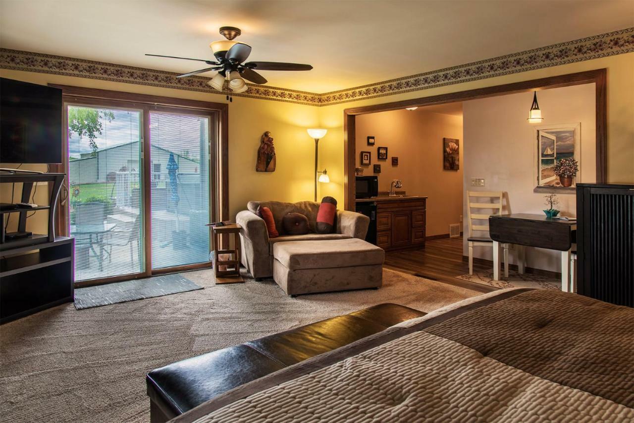 Shane Acres Country Inn Juneau Extérieur photo